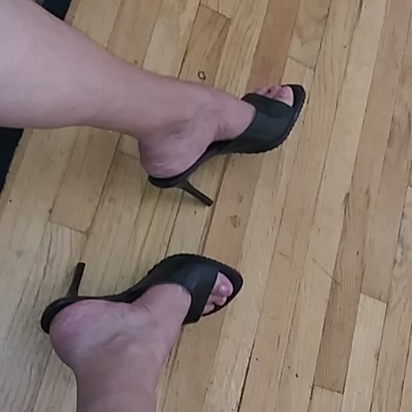Heels - Picture 7 of 7